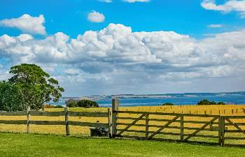 Acreages for Sale in Kneehill County Acreages for Sale in Kneehill County